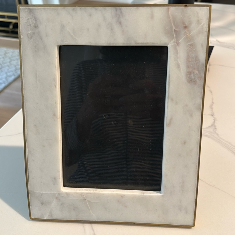 Marble Pier One frame 5x7